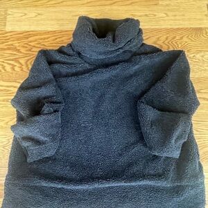 Tuckernuck Funnel Neck Teddy Sherpa Large PreOwned Black